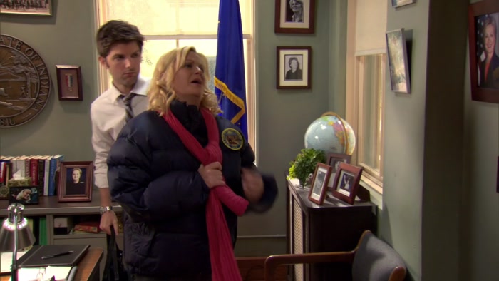 OH, GOD. NOW, I'M HOT. NOW, IT'S REALLY HOT IN HERE. 