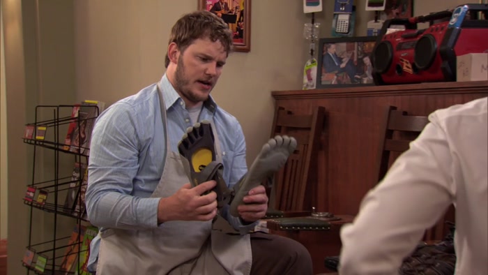 - I THINK THEY'RE GLOVES. - NO, NO, NO, NO. 