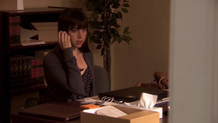 I'M JUST CALLING TO LET YOU KNOW THAT CHRIS CAN'T MAKE LUNCH TODAY. 
