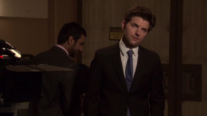 - THAT'S HOW IT'S DONE. - IN FIVE, FOUR... 