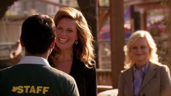 - GOOD. - GOOD TO SEE YOU. HOLD ON A SECOND. 