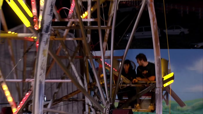 WHAT IF LITTLE SEBASTIAN IS ON THIS FERRIS WHEEL? 