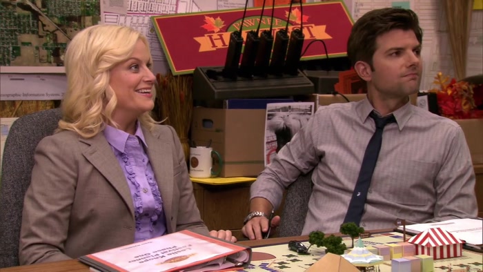 - HEY, KEN. - HI, LESLIE. 