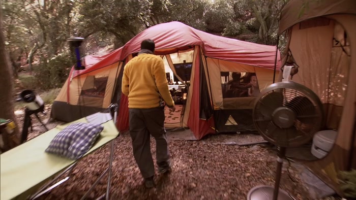 COME CHECK OUT MY TENT. I ORDERED A BUNCH OF CRAP OFF SKYMALL. 