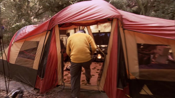 COME CHECK OUT MY TENT. I ORDERED A BUNCH OF CRAP OFF SKYMALL. 