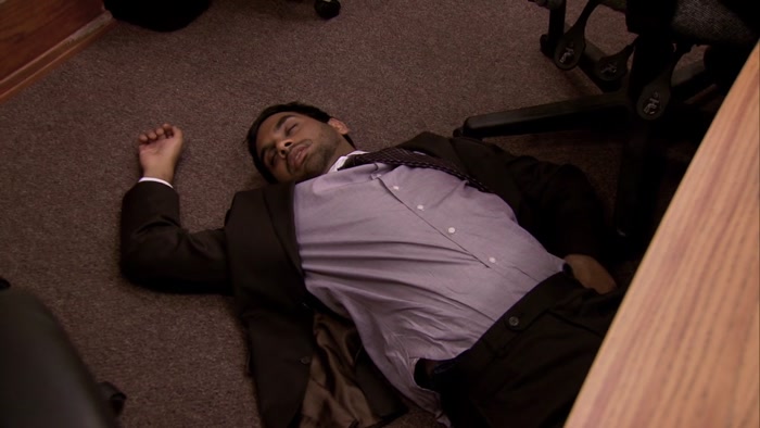 PLUS, IT'S ALWAYS FUN TO SEE TOM FAINT. 