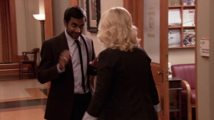 LESLIE. IT'S THE WORKPLACE. YOU'RE BEING A LITTLE BIT TOO FEISTY RIGHT NOW. 
