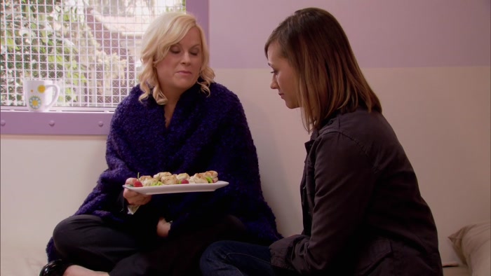 - THEY ONLY HAVE MAPLE WALNUT. - YEAH. THANK YOU. 