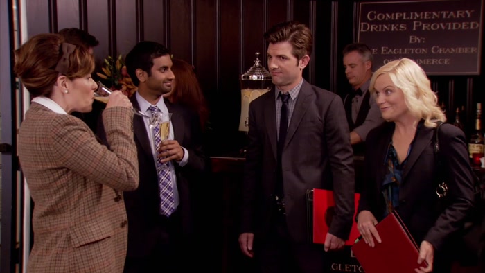 - OKAY. - WELL, NICE OUTFIT. 