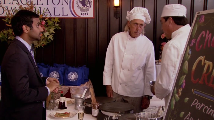 I THINK I'M GONNA GO WITH THE PORCINI MUSHROOMS AND BOURSIN, S'IL VOUS PLAîT. 