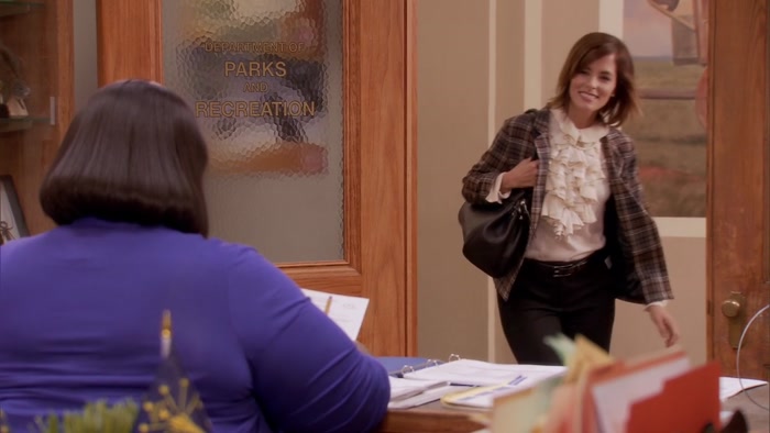 - LINDSAY! - LESLIE KNOPE. 