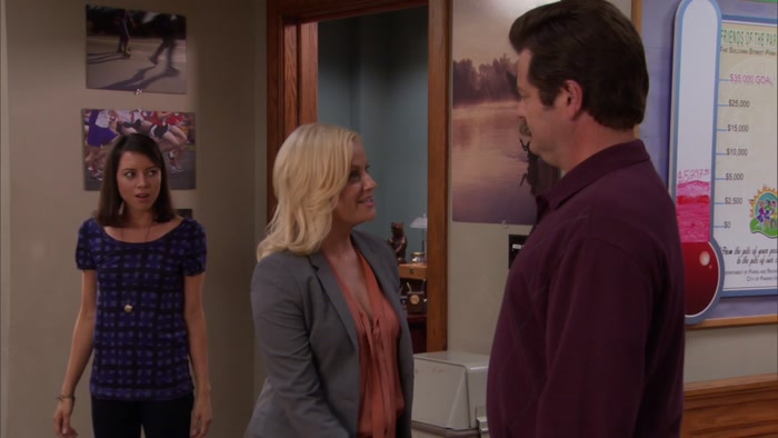 - LESLIE, THAT IS GREAT. - THANK YOU. 
