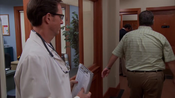 THAT MAN HAS THE LARGEST PENIS I HAVE EVER SEEN. 