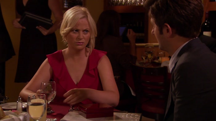 - IS THIS JEWELRY? - IT'S NOT, JUST OPEN IT. 