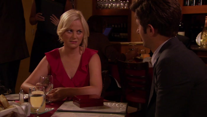 - IS THIS JEWELRY? - IT'S NOT, JUST OPEN IT. 