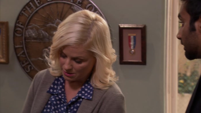 - DID YOU GET IT? - I'M TRYING, LESLIE. 