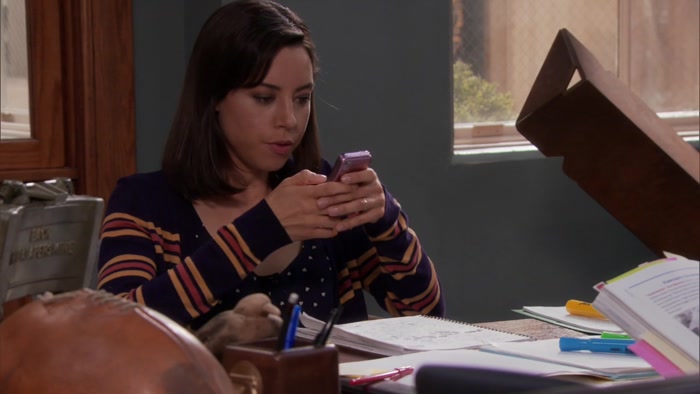 I'VE NEVER USED A PHONE IN MY LIFE. 