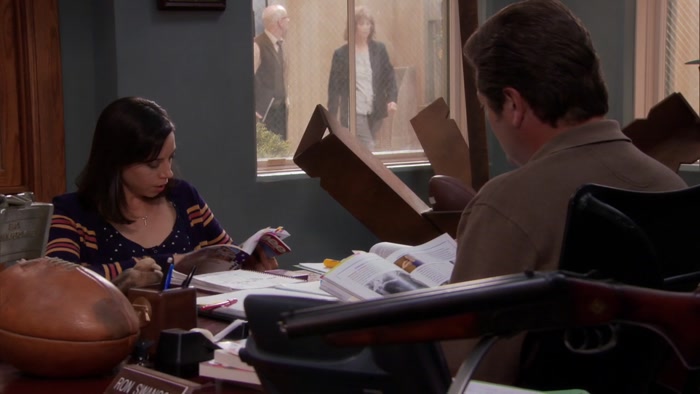 IN HERE, IT SAYS THAT PAWNEE IS GREAT. 