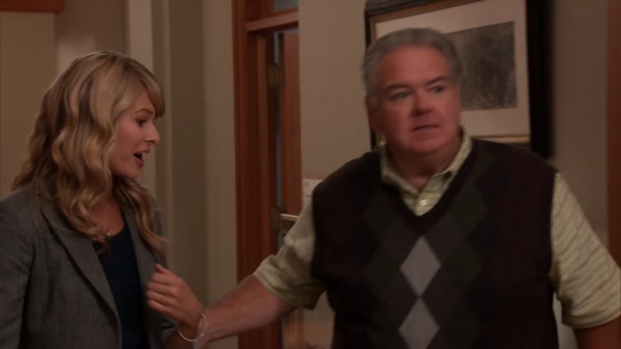 - I KNOW. - THAT'S MY BOSS. 