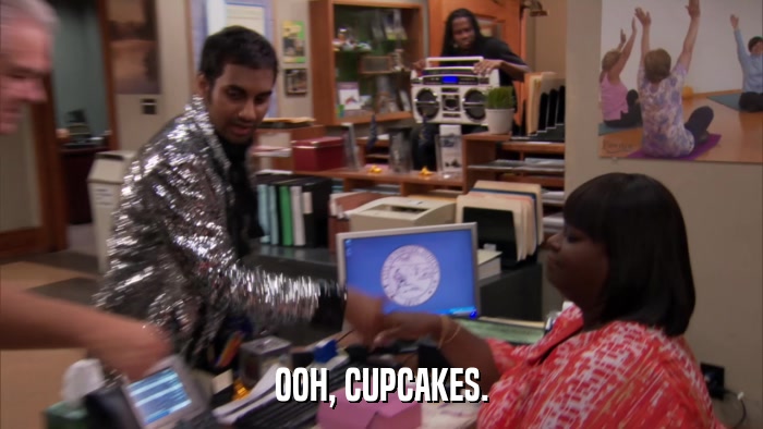 OOH, CUPCAKES.  