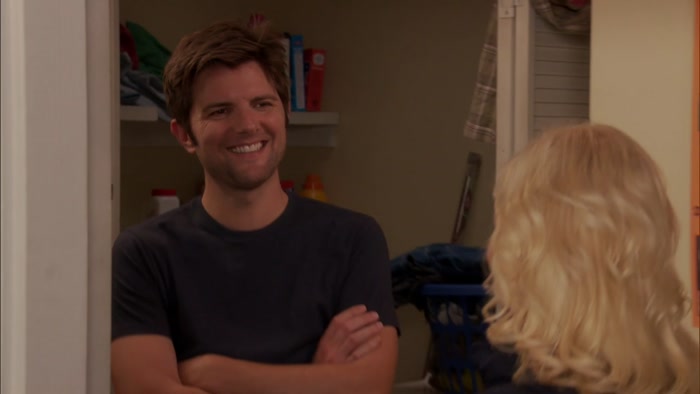 - I DO. - I'M VERY SNEAKY. 