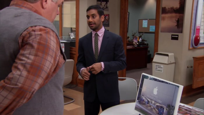 THAT'S RIGHT, IT LOOKS LIKE AN APPLE STORE. 