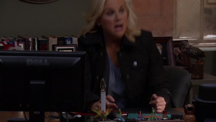 - LESLIE KNOPE! - HEY, CHRIS! 
