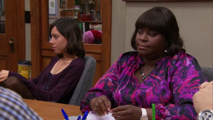 - I DON'T THINK SHE DOES. - WOULD SHE LIKE SOME? 