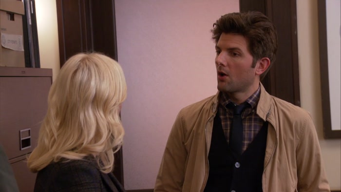 - OH, HEY. - NICE TO MEET YOU. 