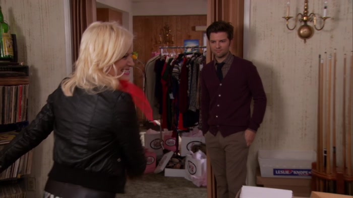 - RIGHT? - OH, MY GOD, THOSE LOOK GREAT. 