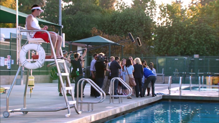 OKAY, SO LET'S GET READY FOR THE PHOTO, GUYS. 