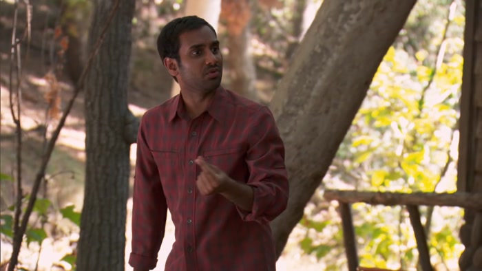 OW! I GOT STUNG BY THE WOOD! 