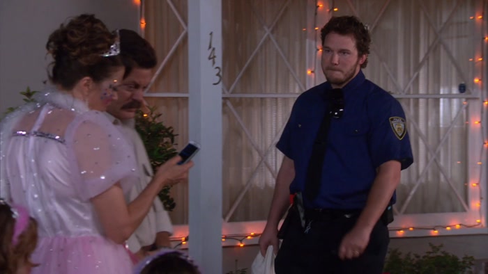 - WHAT IS IT? - I HAVE TO LEAVE. 