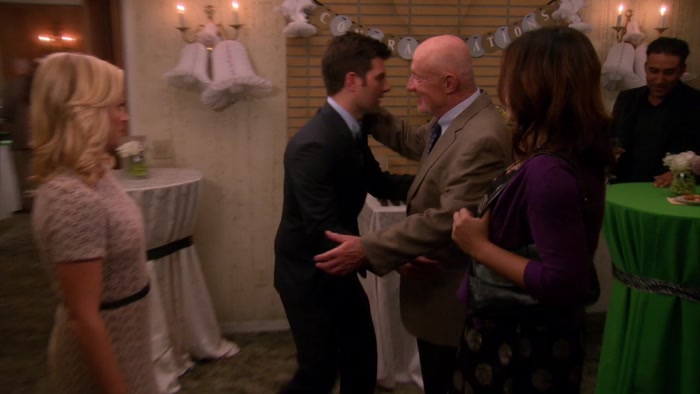 - HIYA, BENNY. - HEY, DAD, HI. 