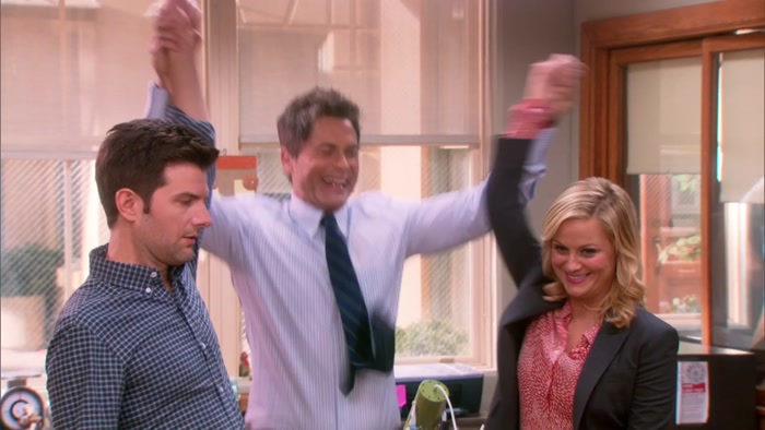 LESLIE AND BEN ARE ENGAGED! 
