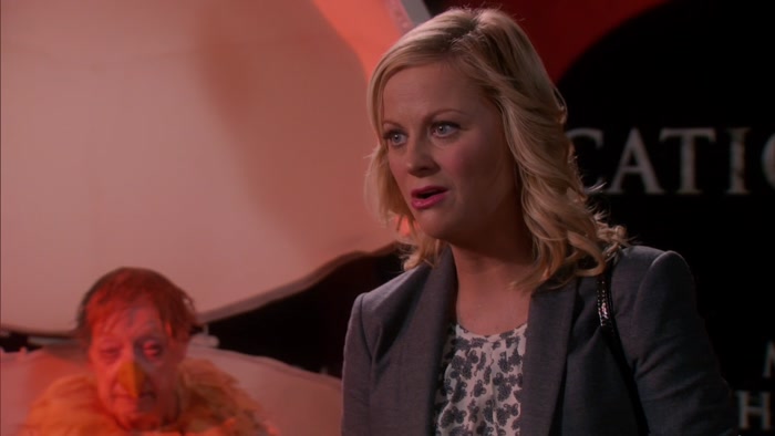 - YOU HATE THIS SHOW. - I LOVE THIS SHOW. 