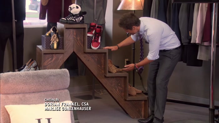 RON, MY WOODWORKING PROJECT-- IT'S FOR DISPLAYING SHOES! 