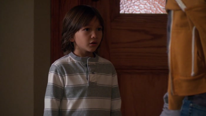 - WHAT'S YOUR NAME? - JOEY. 