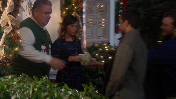 HI, JERRY. WE GOT YOU A GIFT. MERRY CHRISTMAS. 