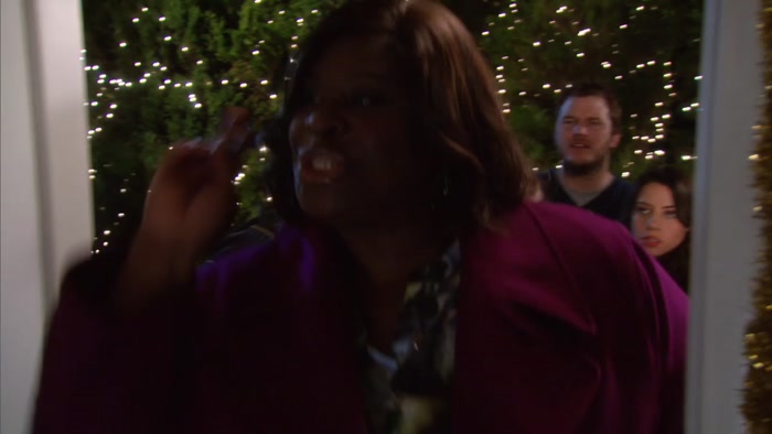 - WHAT? DONNA! - MERRY CRITCHES, BITCHES! 