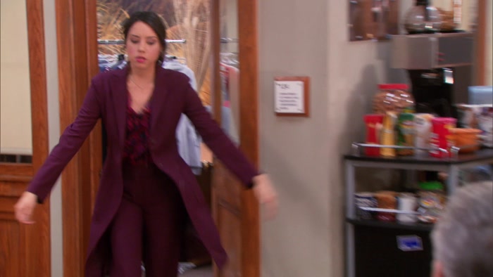 OKAY, LESLIE KNOPE OUTFIT NUMBER EIGHT. 