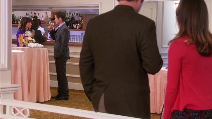 BUT NOW HE'S FLIRTING WITH SHAUNA AGAIN. 