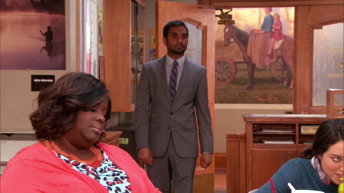 THERE'S A NATURAL SUCCESSOR TO JERRY'S SAD, SMELLY CROWN. 