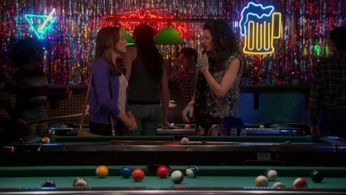 - I USED TO DATE TOM. - OH, OKAY. 