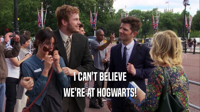 I CAN'T BELIEVE WE'RE AT HOGWARTS! 