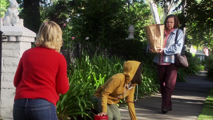 HELLO, IT'S ME, CITY COUNCILWOMAN LESLIE KNOPE. 