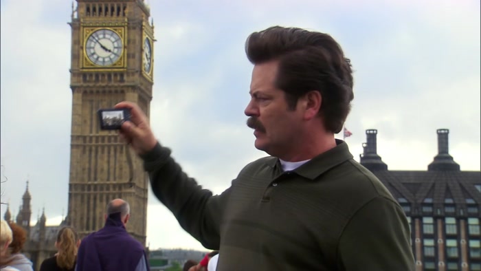 LOOK, A CLOCK. WE DON'T HAVE THAT IN AMERICA. 