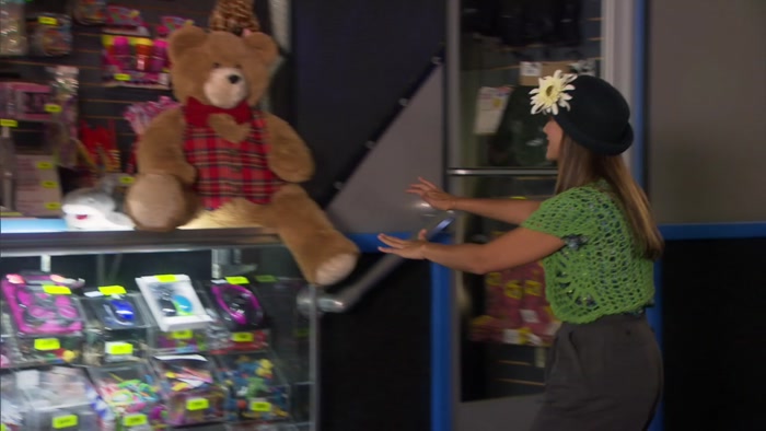 OH, MY GOD! I HAD THIS EXACT BEAR WHEN I WAS A KID! 