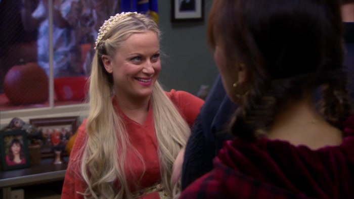 - SEE YOU LATER, ANN. - NO, KNOPE, SIT DOWN. 