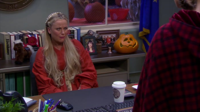 - YOU ARE AVOIDING YOUR PROBLEMS. - WHAT? NO, I'M NOT. 